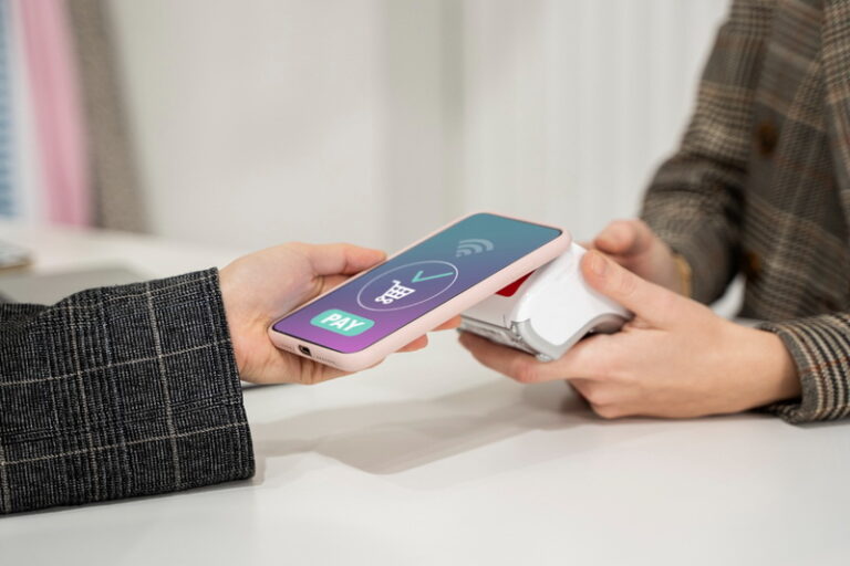 Inovasi Layanan Keuangan Digital untuk Segmen Retail dan UMKM